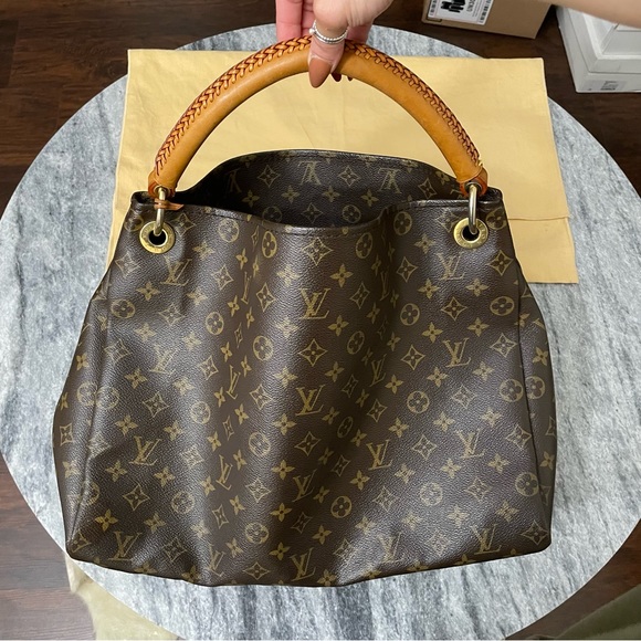 Louis Vuitton Artsy MM - Picture 2 of 16